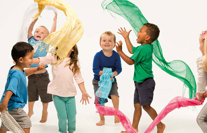 sensory-friendly-concert-kids-scarves-700x450