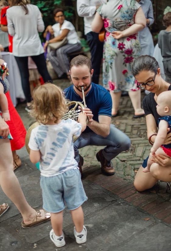 Sing, dance and learn with Mozart for Munchkins